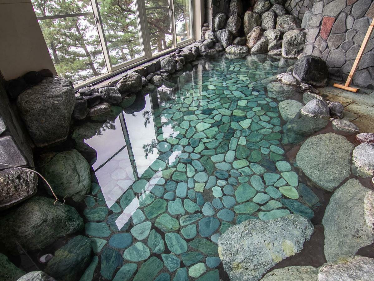 Isana 伊东